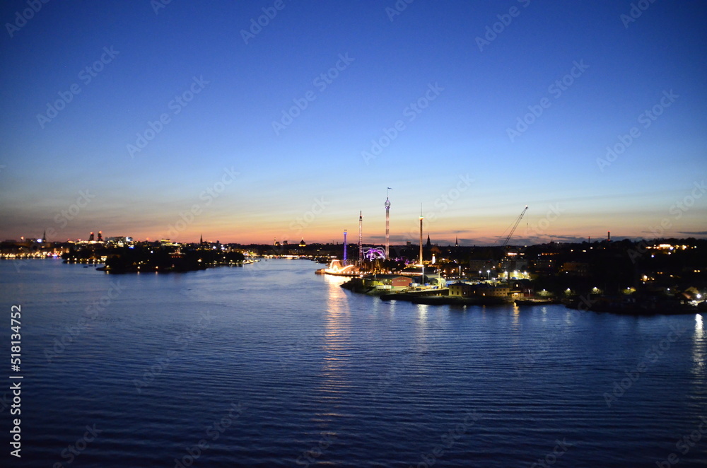 Abenddämmerung im Hafen von Stockholm