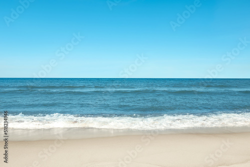 Canvas Print Picturesque view of beautiful sea and sandy beach on sunny day