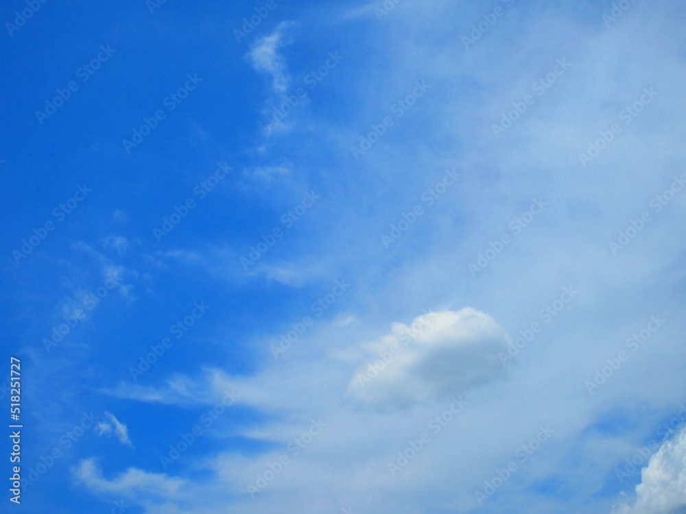 Obraz premium 真夏の青空