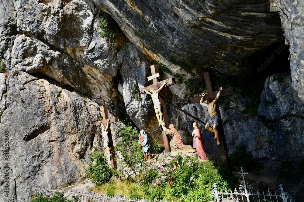 christ en croix - obrazy, fototapety, plakaty 