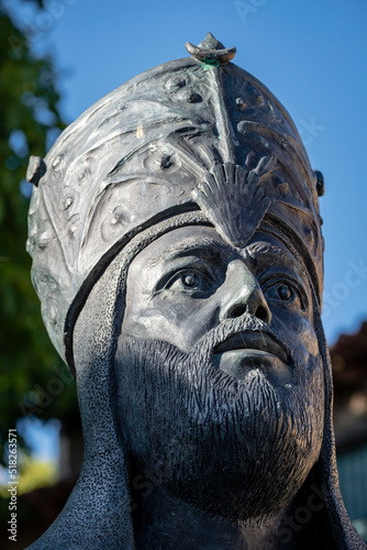 busto de Almanzor, Abu ʿAmir Muhammad ben Abi ʿAmir al-Maʿafirí, Calatañazor, Soria, Comunidad Autónoma de Castilla, Spain, Europe photo