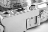 stary analogowy, piękny aparat fotograficzny, klasyczny, dalmierzowy
