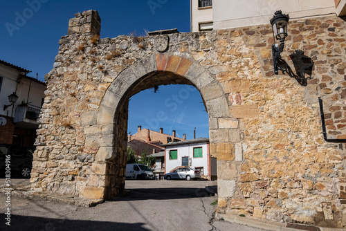 Arco de entrada a las antiguas murallas, San Leonardo de Yagüe, Soria, Comunidad Autónoma de Castilla, Spain, Europe photo