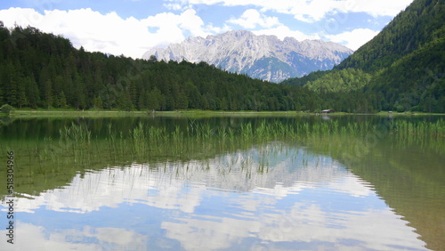 Spiegelung der Berge im Ferchensee