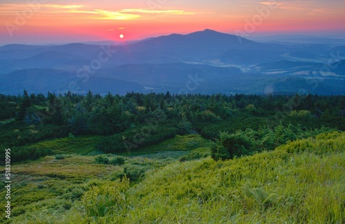 Fototapeta Naklejka Na Ścianę i Meble -  Pilsko widok na Babią Górę,Pilsko view of Babia Góra