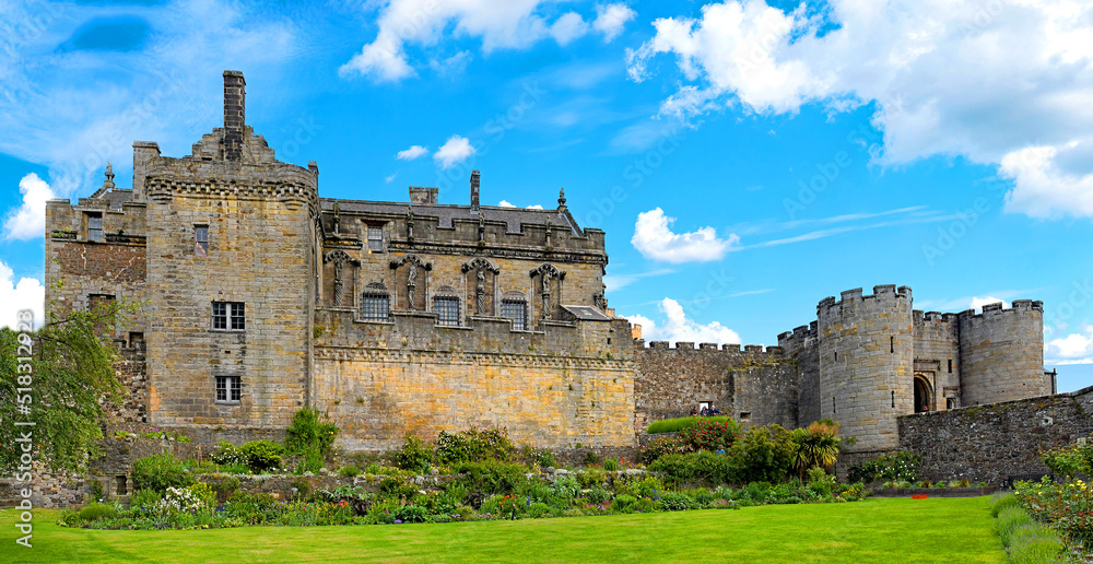 Schottland    Stirling Castle  majestätischen Castle, wunderbar erhaltene Schätze aus dem Mittelalter sind  Zeitzeugen einer großen Vergangenheit