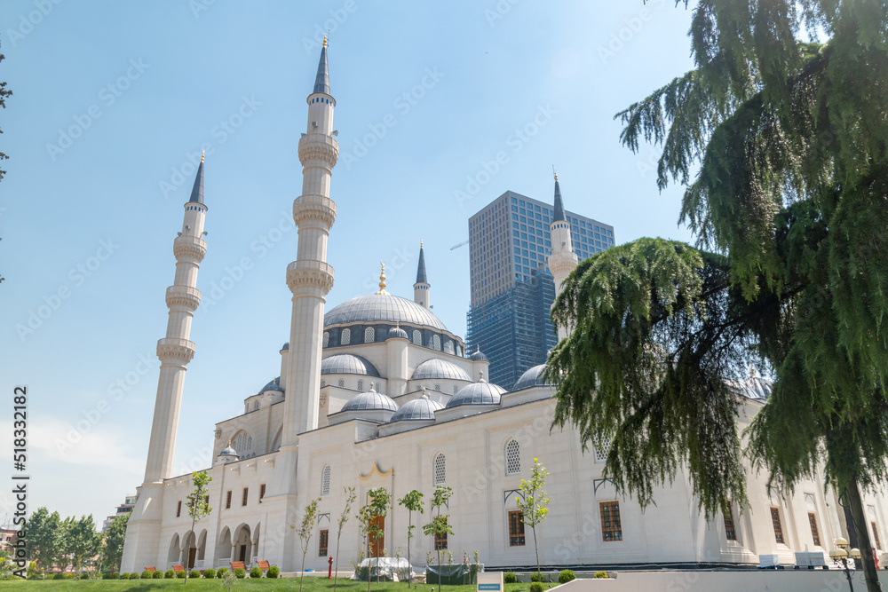 Obraz na płótnie Great Mosque of Tirana or Namazgah Mosque in Tirana, Albania. w salonie
