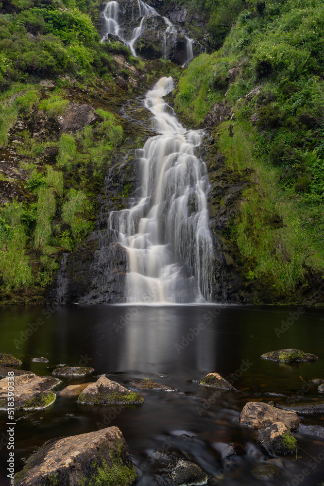 Obraz premium view of the picturesque Assaranca Waterfall on the coast of County Donegal in Ireland