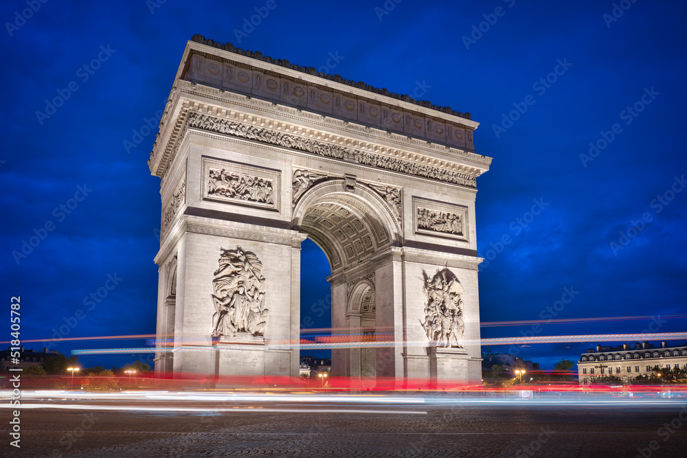 Fototapeta premium Arc de Triomphe & Blue Hour