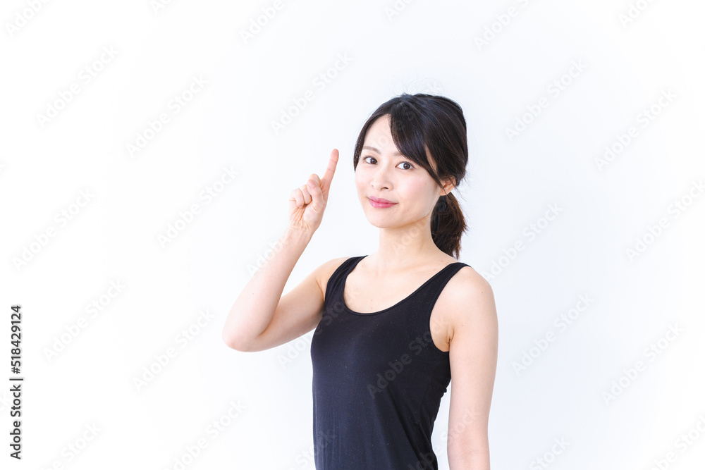 ビューティーアドバイスをする若い女性 ビューティーアドバイスをする若い女性