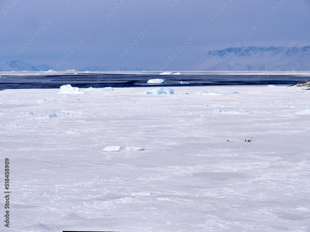 Greelandic Inuit Inuk Eskimo, traditional hunting hole, Arctic sea ice