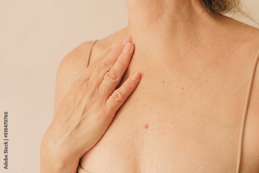 Naked mature female body part Naked mature female body part