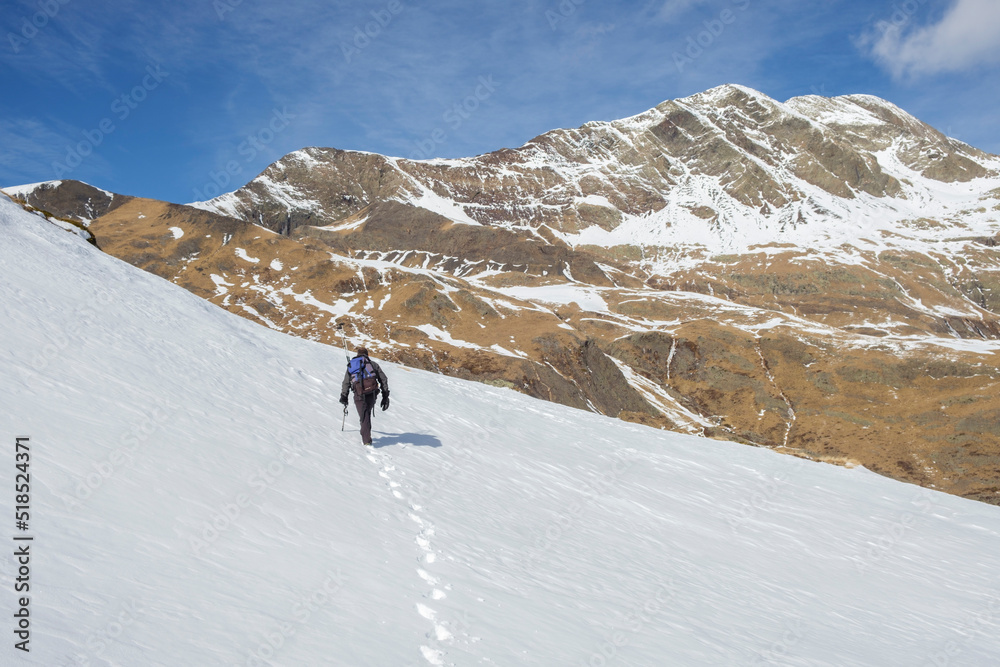 Picos de Culfreda (Pic de Batoua), 3034 m, ascenso al puerto de la Madera, Huesca, Aragón, cordillera de los Pirineos, Spain