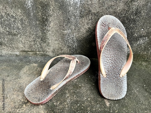 Wallpaper Mural flip flops on the beach Torontodigital.ca