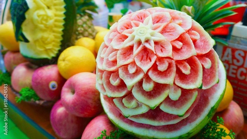 Εκτύπωση καμβά Closeup shot of watermelon carving with other fruits