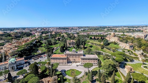 Canvas Print Aerial view of the Palace of the Governorate in Vatican Gardens