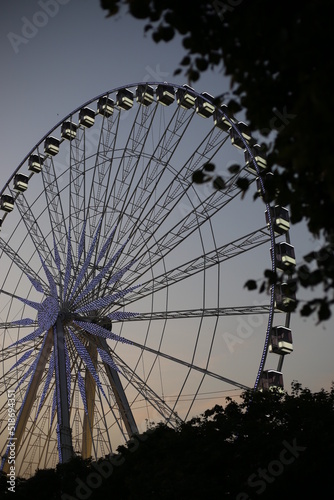 Wallpaper Mural ferris wheel in the park at night Torontodigital.ca