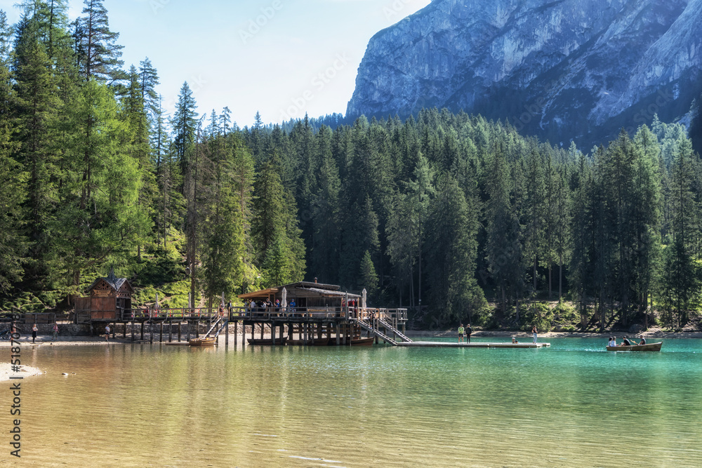 Naklejka premium Lago di Braies