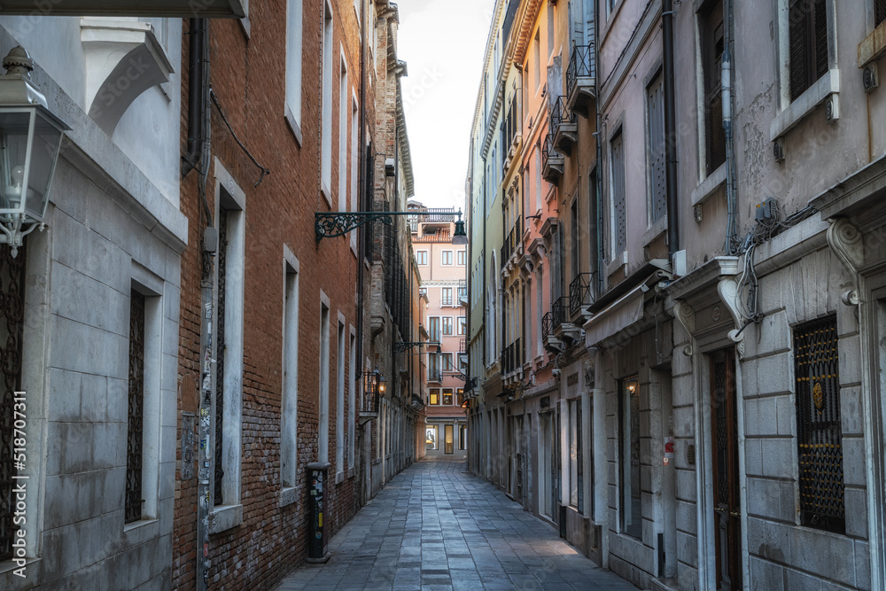 Empy alleyway streets in Venice