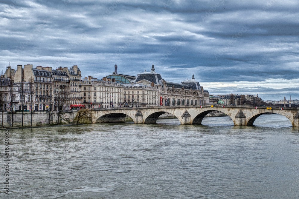 パリのセーヌ川河岸