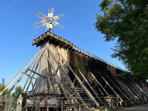 Ciechocinek , Uzdrowisko w Ciechocinku ,Ciechocinek Sanatorium , Ciechocinek Tężnia , tężnia w Ciechocinku