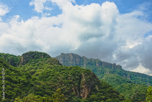 Monta  as de Tepoztl  n