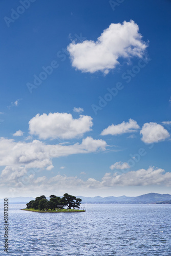 山陰地方島根県松江市の宍道湖と夏の空