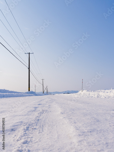 北海道の冬の小道