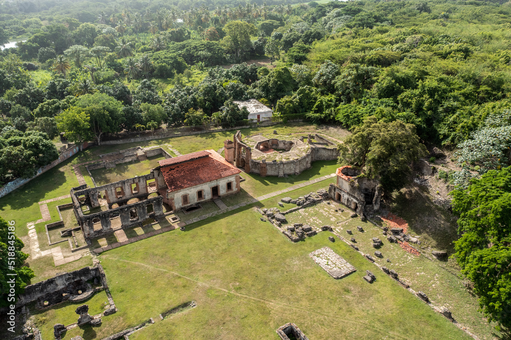 Ruinas del Ingenio Boca de Nigua, San Cristobal, Republica Dominicana. Ruinas del Ingenio Boca de Nigua, San Cristobal, Republica Dominicana.