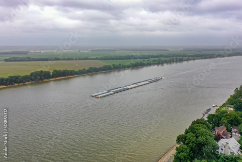 Valokuva Barge on the Ohio River