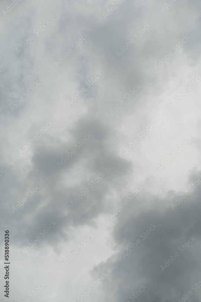 曇った空です。