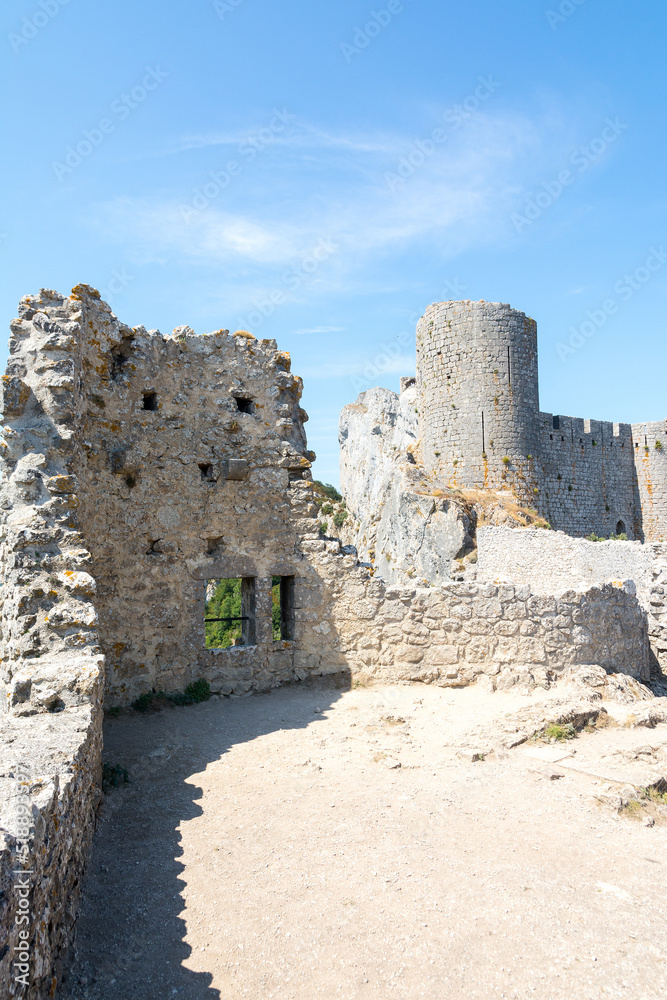 Pyrepertuse castle