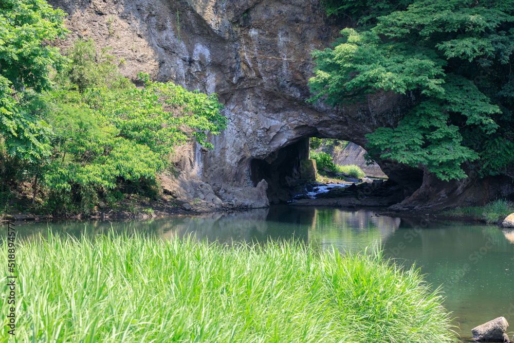 川のトンネル、木須川の洞門