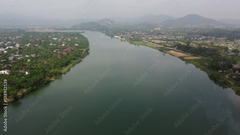 Thien Mu Pagoda in Hue - discover a 400-year-old pagoda