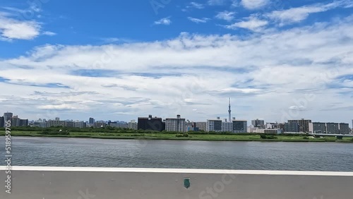 首都高速道路をドライブ　車窓風景