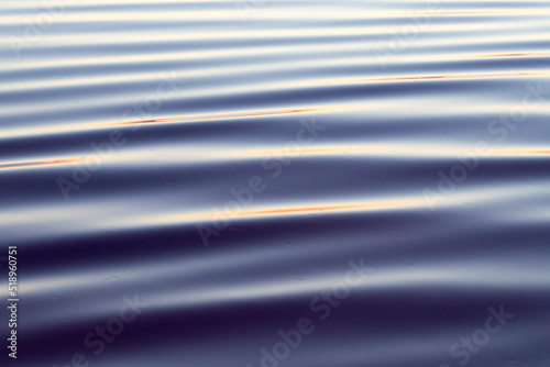 Foto a wave at dawn of a steely hue