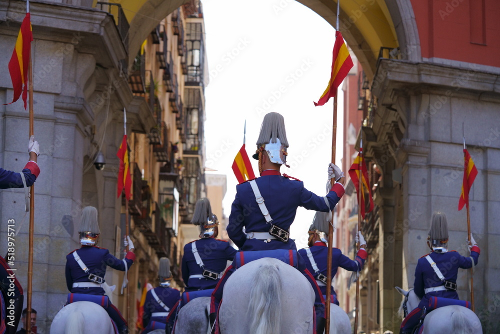The Royal Guard (Spanish Guardia Real) is an independent regiment of