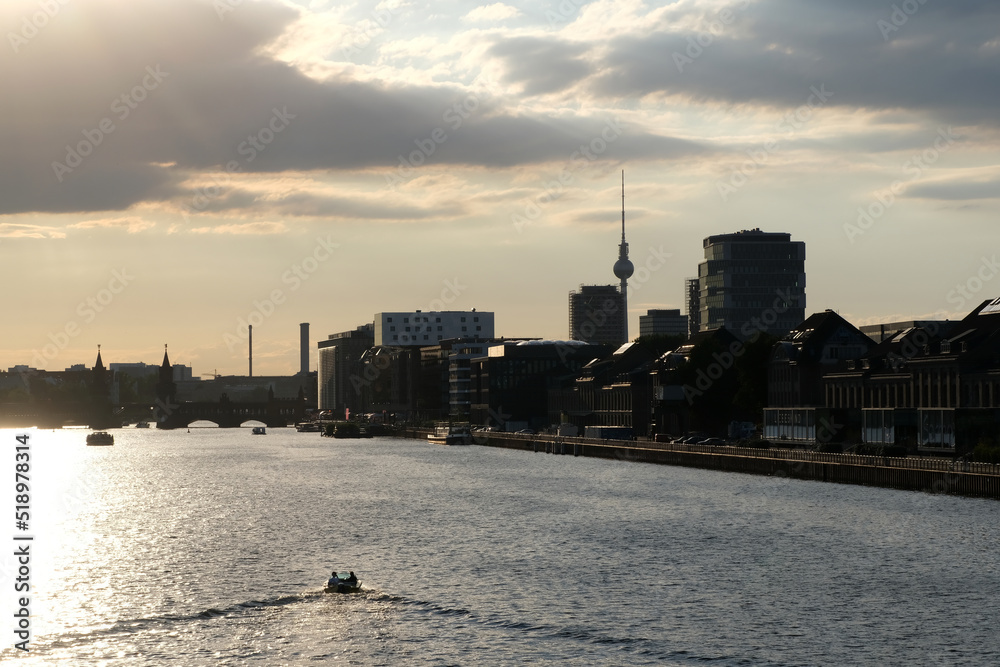 Fototapeta premium Sunset view on the Spree river in Berlin