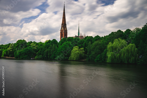 Kirche am Kanal  © flo