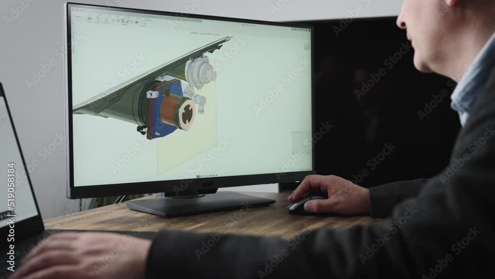 An experienced senior engineer leads the development of structures and parts for the automotive industry.
