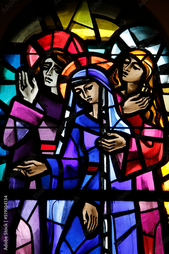Stained glass in Sainte ThŽrse basilica : Station of the cross