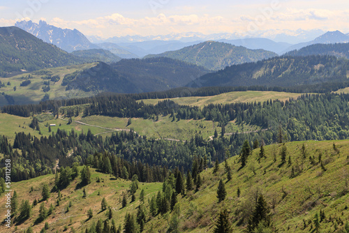 Wunderschönes Salzkammergut; Blick vom Wieslerhorn über die Postalm nach Süden mit Gosaukamm und Tennengebirge