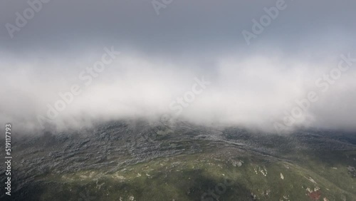 Bad weather on Mount Washington, clouds covering the summit