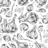 Seamless monochrome pattern with hand drawn cloves and slices of garlic sketch style