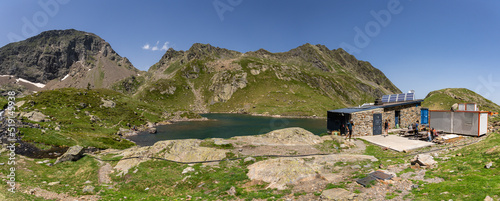 Schilderij op canvas Venasque shelter, route to the port of Vénasque, Luchon, Pyrenean mountain range
