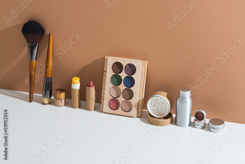 plastic free cosmetics for make up