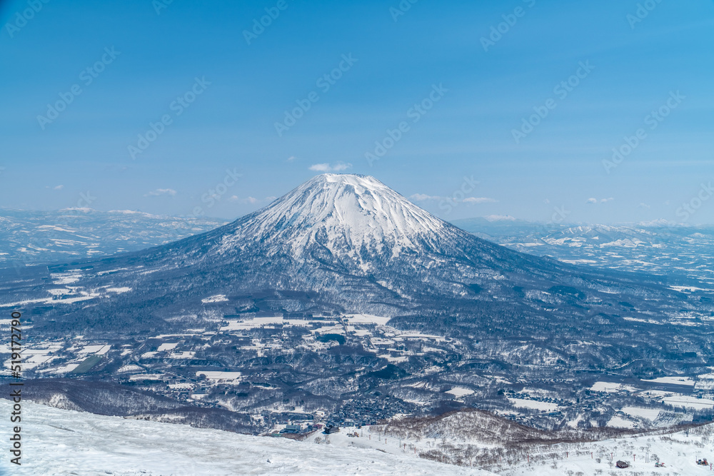 日本　北海道　羊蹄山　雪景色　冬　ニセコ