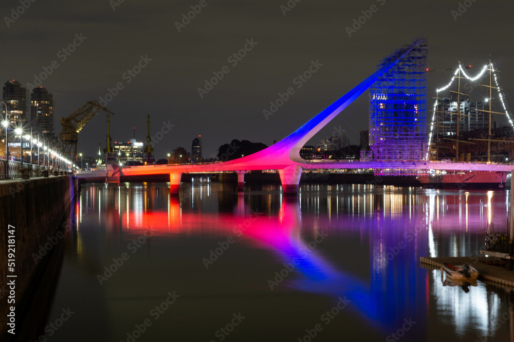 night photography of puente de la mujer by santiago calatrava Buenos Aires, Argentina