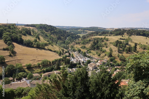 Vue sur les paysages du cantal depuis Saint Flour  ville de Saint Flour  d  partement du Cantal  France