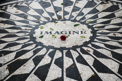Imagine Memorial in New York Central Park, John Lennon Memorial, Strawberry Fiel Fototapet